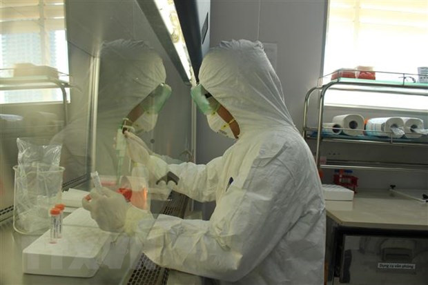 Tăng cường giám sát lấy mẫu, xét nghiệm vi rút SARS-CoV-2