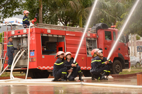 Tiếp nhận thủ tục hành chính lĩnh vực Phòng cháy, chữa cháy tại Trung tâm Phục vụ hành chính công tỉnh