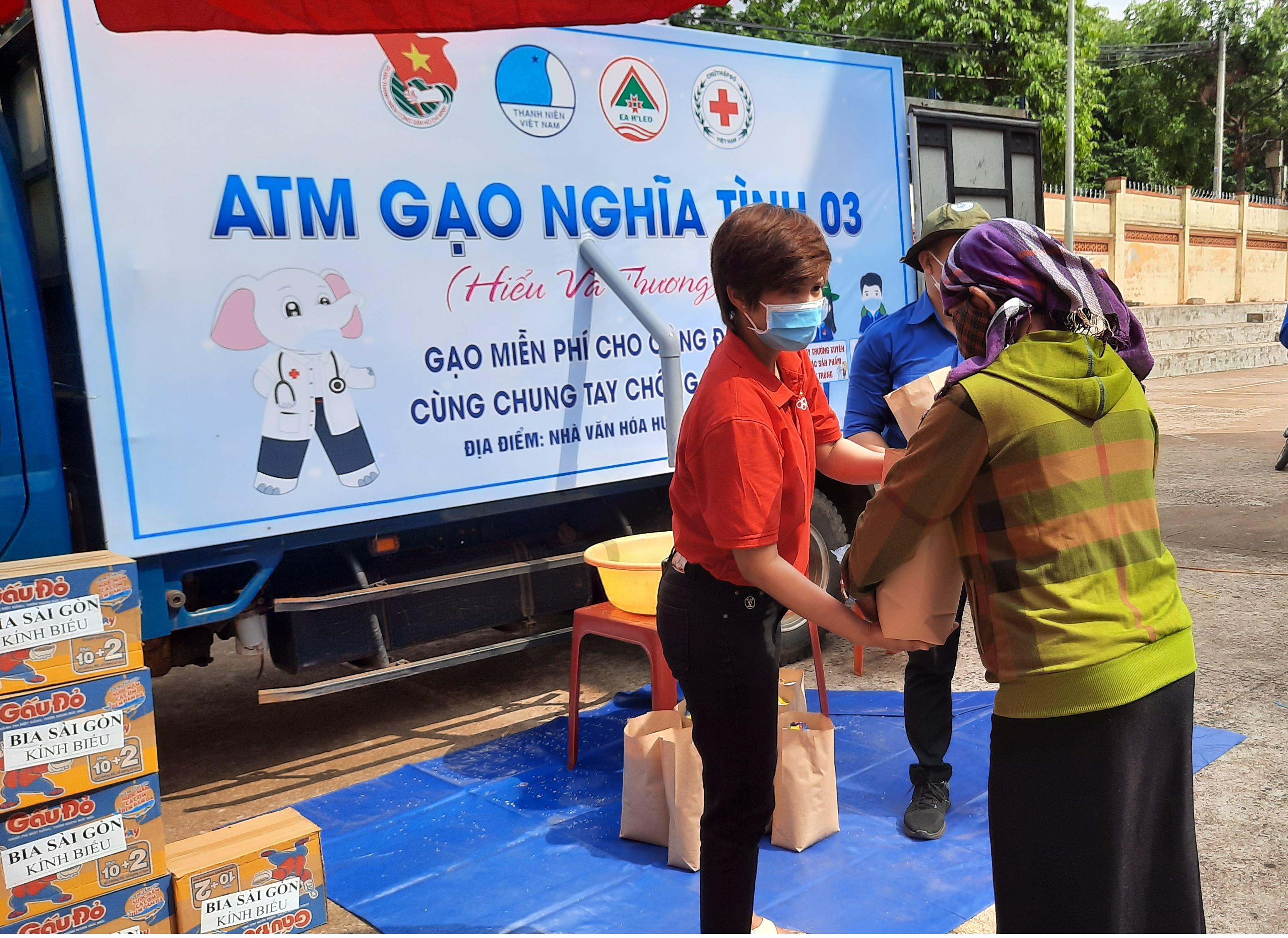 Phê duyệt danh sách hỗ trợ người có công với cách mạng gặp khó khăn do đại dịch Covid – 19 của huyện Ea H’leo, tỉnh Đắk Lắk
