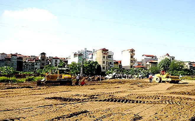 Quyết định về việc thu hồi 7.074,3 m2 đất tại phường Tân Lập, thành phố Buôn Ma Thuột của Công ty TNHH MTV Cà phê Buôn Ma Thuột, giao 7.074,3m2 đất nêu trên cho Trung tâm Phát triển quỹ đất Đắk Lắk quản lý, lập phương án sử dụng đất theo quy hoạch, kế hoạch sử dụng đất và quy định của pháp luật