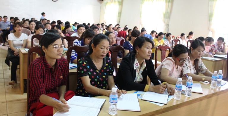 Tuyên truyền Luật Bảo hiểm xã hội, Luật Bảo hiểm y tế năm 2014 tại huyện Krông Búk.
