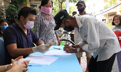 Quyết định về việc phê duyệt danh sách hỗ trợ người lao động không có giao kết hợp đồng lao động bị mất việc làm gặp khó khăn do đại dịch Covid-19 của huyện Ea H’leo.