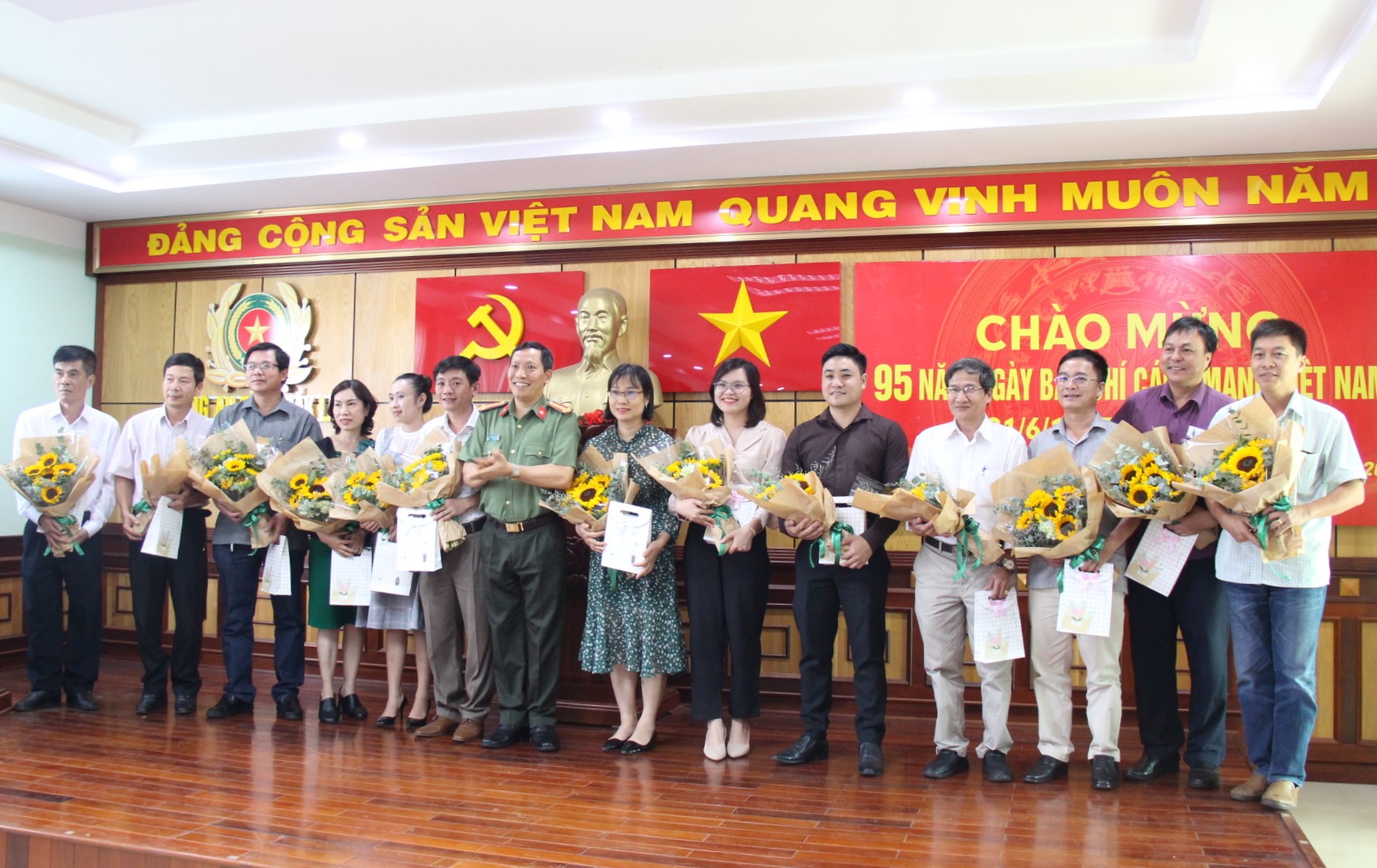 Dak Lak’s Public Security Department meets press agencies to celebrate the 95th anniversary of Vietnam Revolutionary Press Day