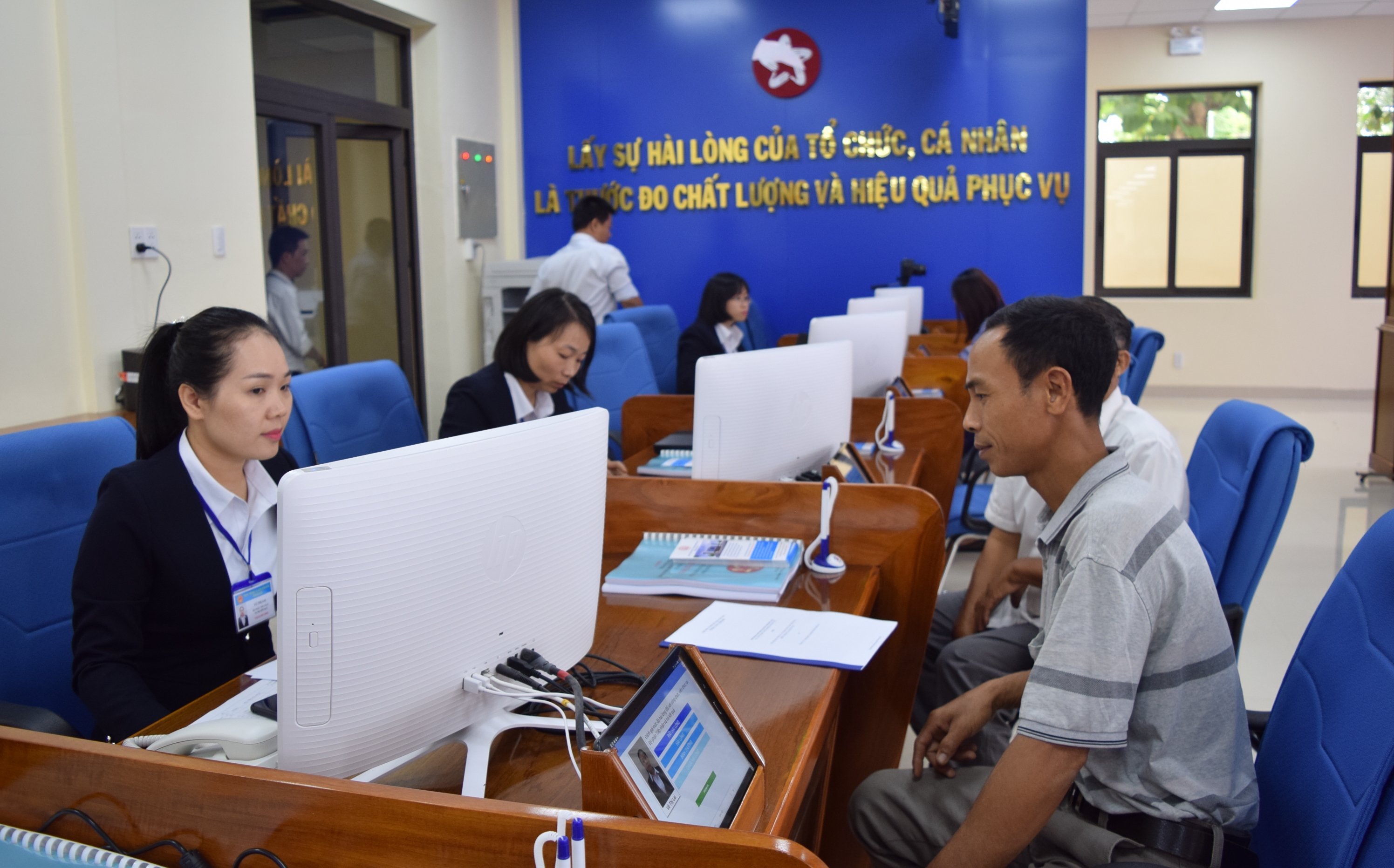 Quyết định về việc công bố Danh mục thủ tục hành chính thực hiện tiếp nhận và trả kết quả tại Trung tâm Phục vụ hành chính công tỉnh Đắk Lắk - Đợt 4