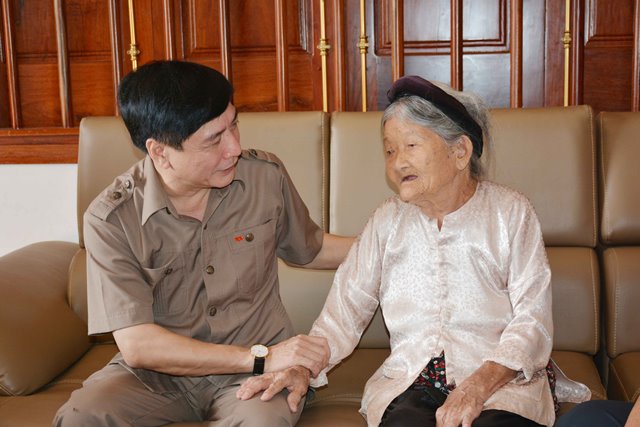 Đắk Lắk có 3 Mẹ dự chương trình "Gặp mặt đại biểu Bà mẹ Việt Nam Anh hùng toàn quốc năm 2020"