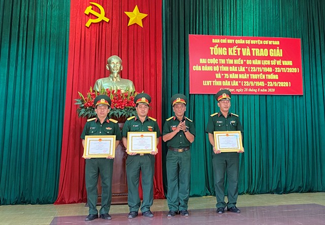 Tổng kết và trao giải Cuộc thi tìm hiểu “80 năm lịch sử vẻ vang Đảng bộ tỉnh Đắk Lắk” và “75 năm Ngày truyền thống lực lượng vũ trang tỉnh”