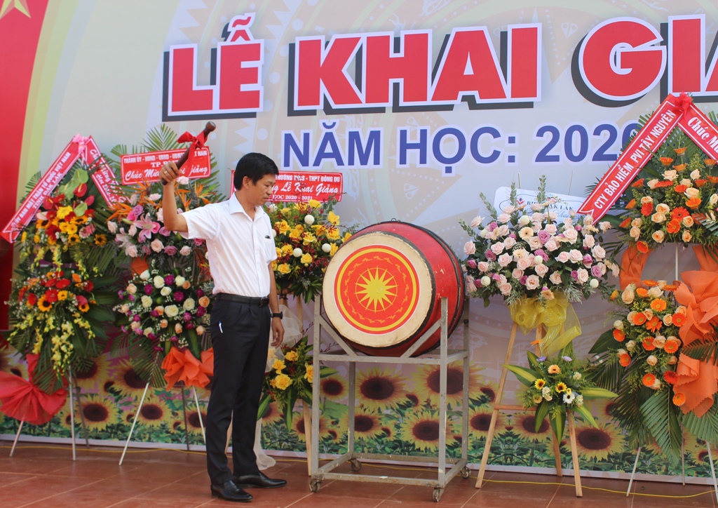 Trường THCS và THPT Đông Du khai giảng năm học mới 2020-2021