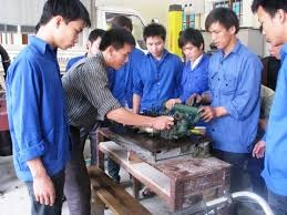 Báo cáo tình hình quản lý, sử dụng vốn CTMTQG Việc làm và Dạy nghề năm 2015