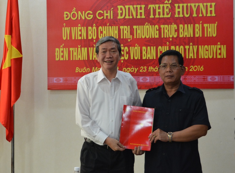 Đồng chí Đinh Thế Huynh - Ủy viên Bộ Chính trị, Thường trực Ban Bí thư TW Đảng thăm và làm việc với Ban Chỉ đạo Tây Nguyên.