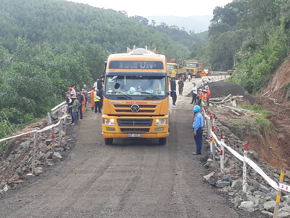 Quốc lộ 26 nối Đắk Lắk - Khánh Hòa lưu thông trở lại sau 03 ngày tê liệt