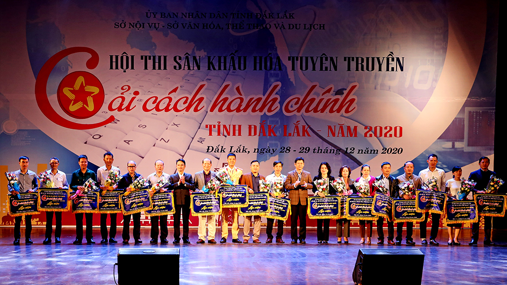 25 đội tham gia Hội thi sân khấu hóa tuyên truyền cải cách hành chính tỉnh Đắk Lắk năm 2020