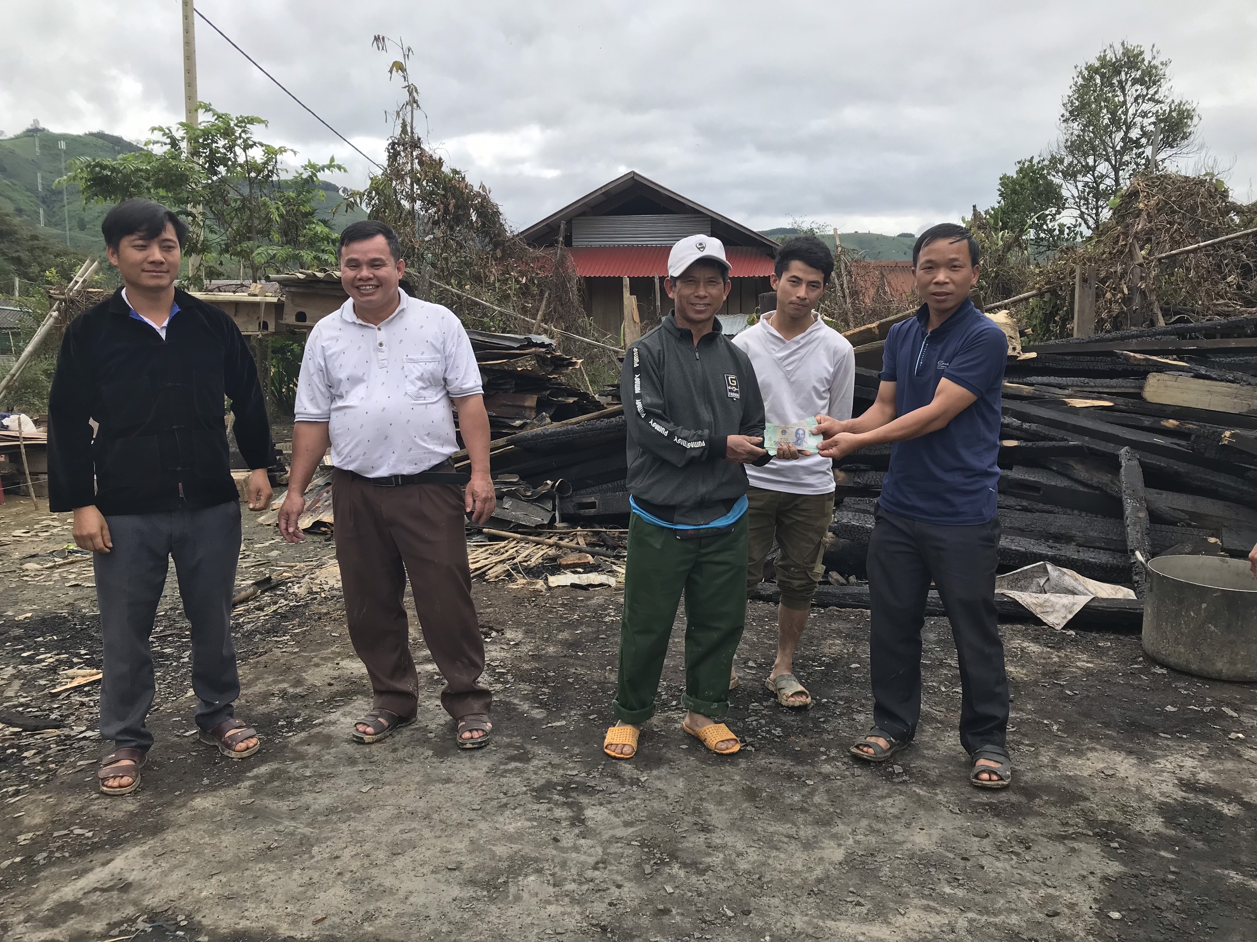 Khởi công xây dựng nhà đại đoàn kết “Ngôi nhà mơ ước số 35” tại xã Cư Pui, huyện Krông Bông