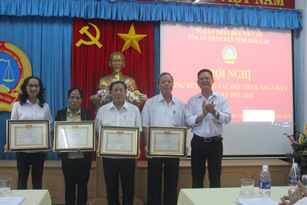 Tòa án nhân dân tỉnh Đắk Lắk tổ chức Hội nghị tổng kết công tác Hội thẩm nhân dân nhiệm kỳ 2011 - 2016
