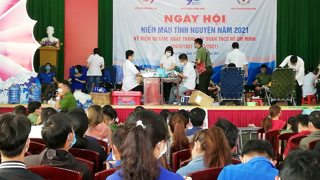 Huyện Krông Năng: Hơn 450 đoàn viên, thanh niên tham gia Ngày hội hiến máu tình nguyện