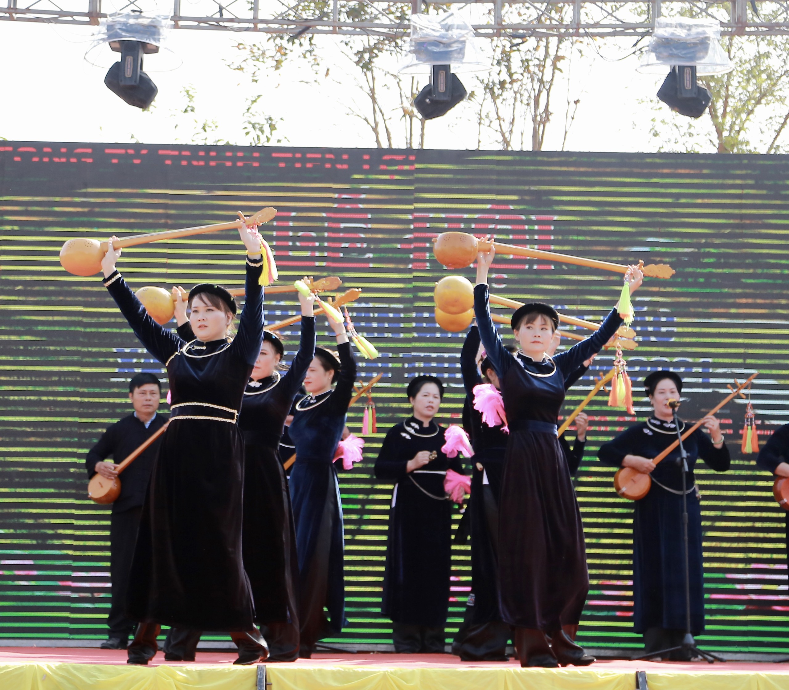 Lễ hội Văn hóa dân gian Việt Bắc xã Cư Êwi lần thứ VI, năm 2021