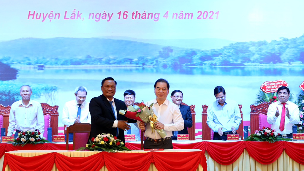 Hội nghị xúc tiến đầu tư huyện Lắk: Doanh nghiệp ký kết đầu tư trên 1.400 tỷ đồng