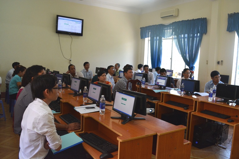 Tập huấn triển khai “ Hệ thống dịch vụ hành chính công trực tuyến tích hợp Một cửa điện tử liên thông” tại thành phố Buôn Ma Thuột.