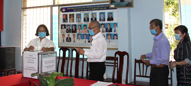 Ủy ban Mặt trận Tổ quốc Việt Nam tỉnh phát động chương trình quyên góp, nhắn tin ủng hộ Quỹ phòng chống dịch COVID-19