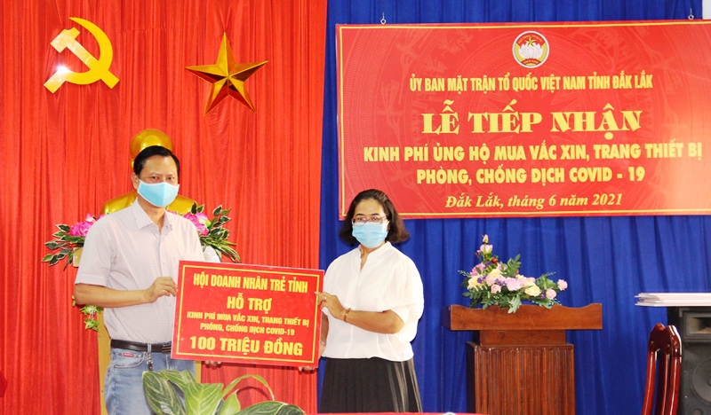 Dak Lak provincial association of young businesspersons: Mobilizing more than 260 million Vietnamese dong for preventing and fighting COVID-19