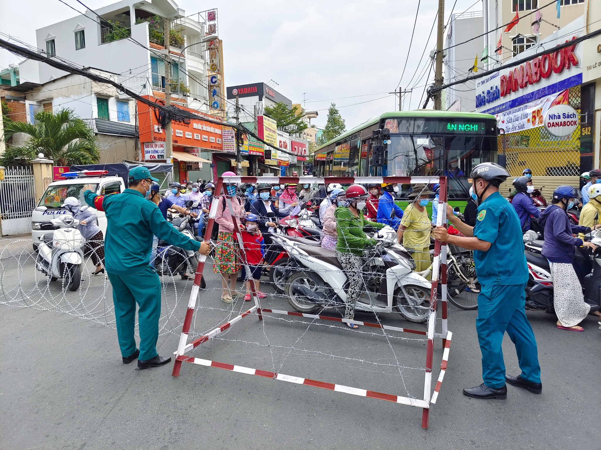 Thành phố Hồ Chí Minh bác bỏ thông tin phong toả toàn thành phố