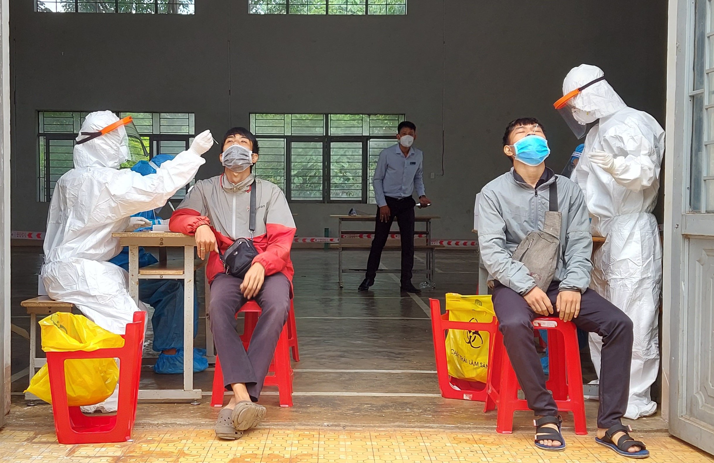 Shipper hoạt động trên địa bàn TP. Buôn Ma Thuột phải có giấy xét nghiệm âm tính với SARS-CoV-2