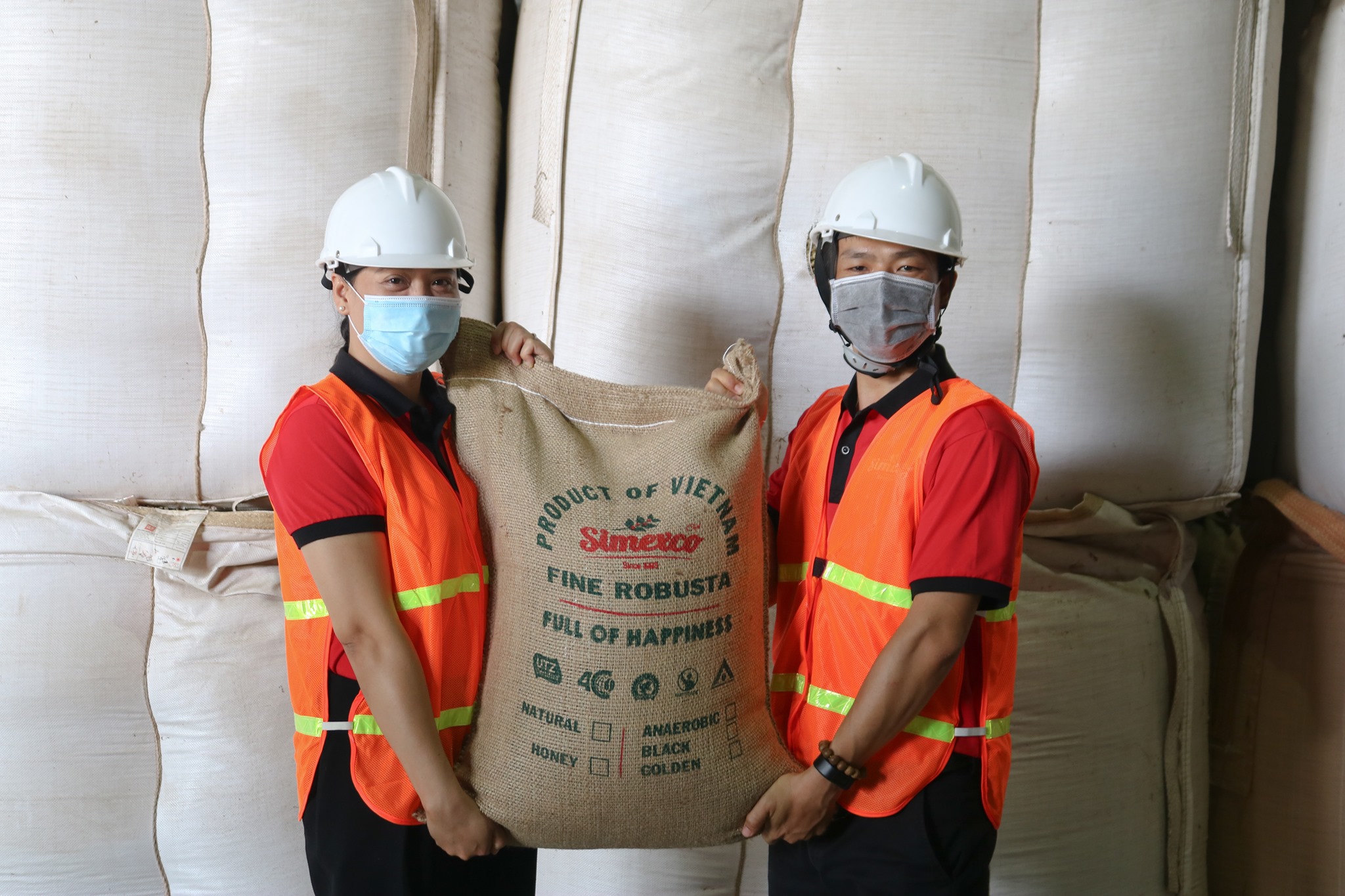 Simexco Đắk Lắk xuất khẩu gần 20 tấn cà phê đặc sản sang Anh giữa mùa dịch Covid-19