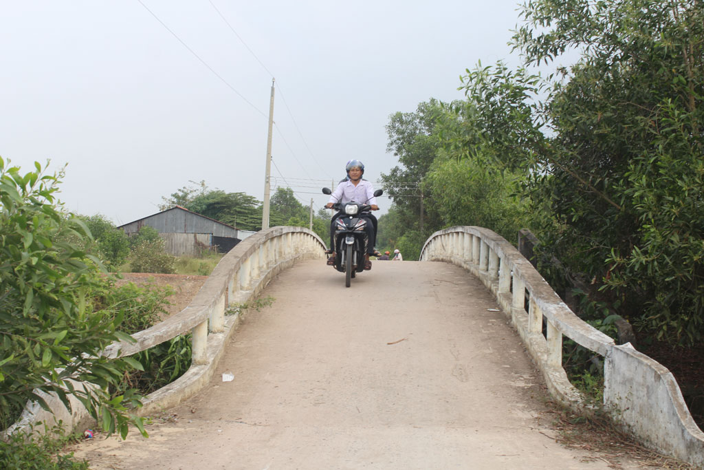 Quyết định ban hành Quy định về quản lý, vận hành khai thác và bảo trì đường giao thông nông thôn, cầu trên đường giao thông nông thôn trên địa bàn tỉnh Đắk Lắk.