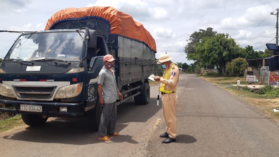 Các chốt kiểm soát ở TP.Buôn Ma Thuột được yêu cầu hỗ trợ xe "luồng xanh"