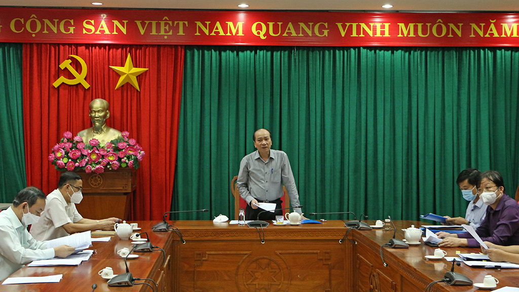 UBND tỉnh họp về một số dự án trọng điểm trên địa bàn tỉnh