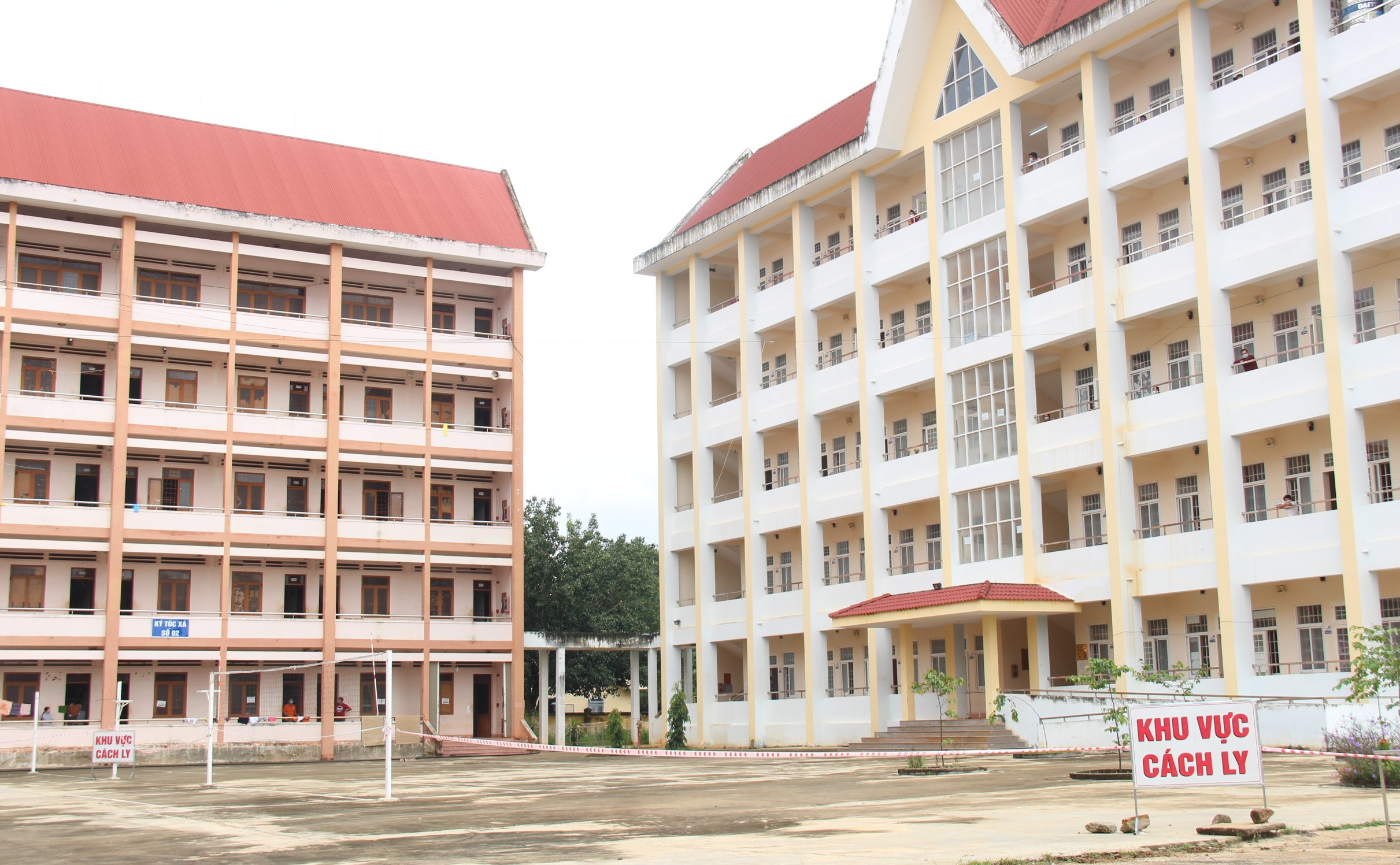 Thêm 49 trường hợp dương tính với SARS-CoV-2 trong ngày 26/9