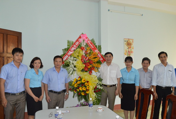 Lãnh đạo Tỉnh ủy thăm, chúc mừng Cổng thông tin điện tử tỉnh nhân kỷ niệm 91 năm Ngày Báo chí cách mạng Việt Nam