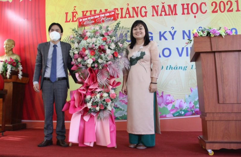 Tay Nguyen Polytechnic College holds the opening ceremony for the 2021-2022 school year