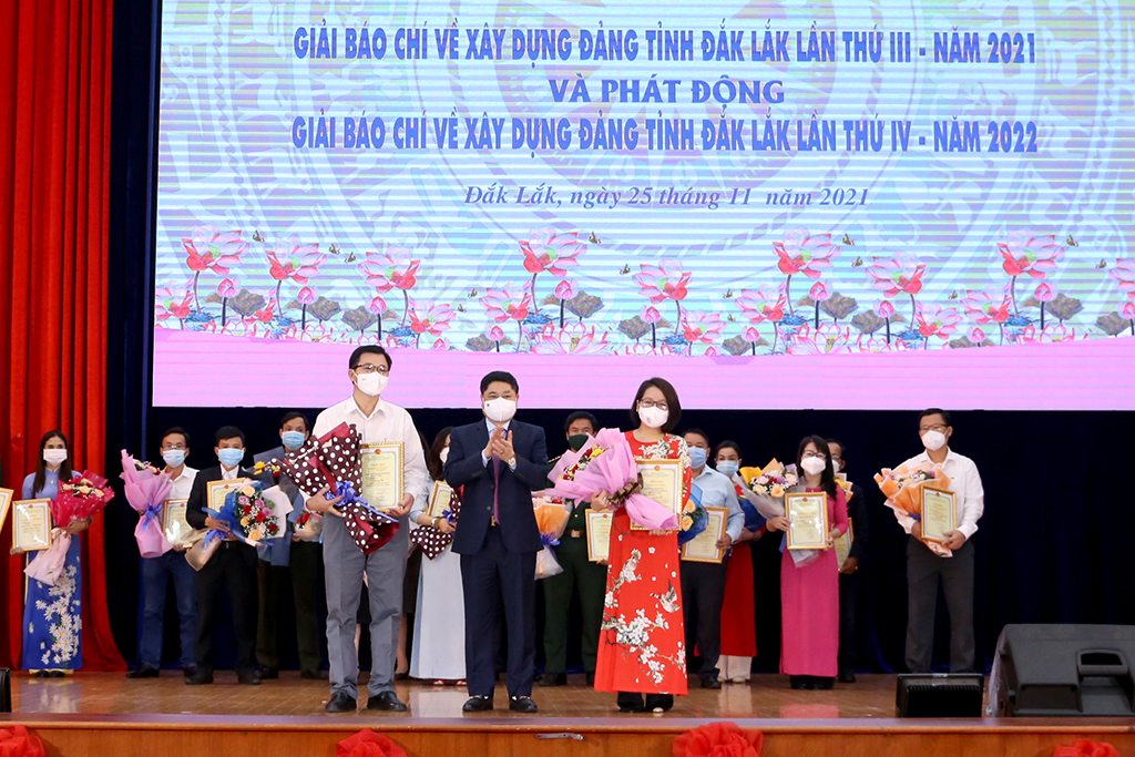 Tổng kết giải Báo chí về Xây dựng Đảng tỉnh Đắk Lắk lần thứ III năm 2021