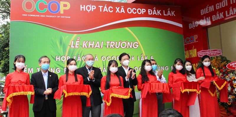 Đắk Lắk khai trương điểm trưng bày và bán sản phẩm OCOP đầu tiên