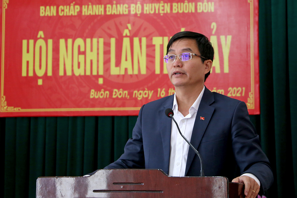 Bí thư Tỉnh ủy Nguyễn Đình Trung dự và chỉ đạo Hội nghị Ban chấp hành Đảng bộ Huyện Buôn Đôn lần thứ 7