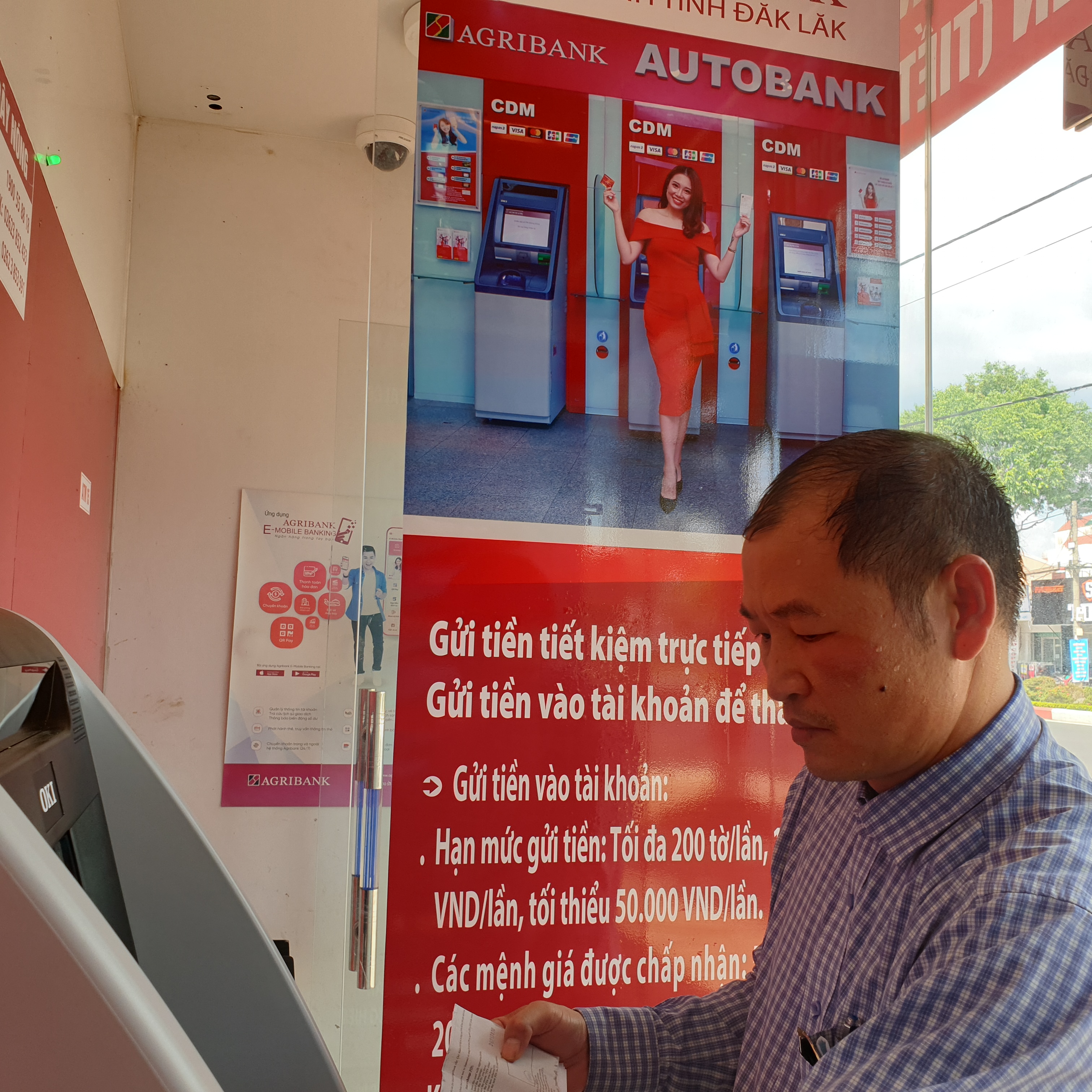 Agribank Đắk Lắk trang bị thêm CDM phục vụ khách hàng
