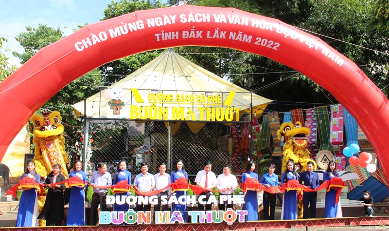 Đắk Lắk khai mạc Ngày Sách và Văn hóa đọc Việt Nam năm 2022