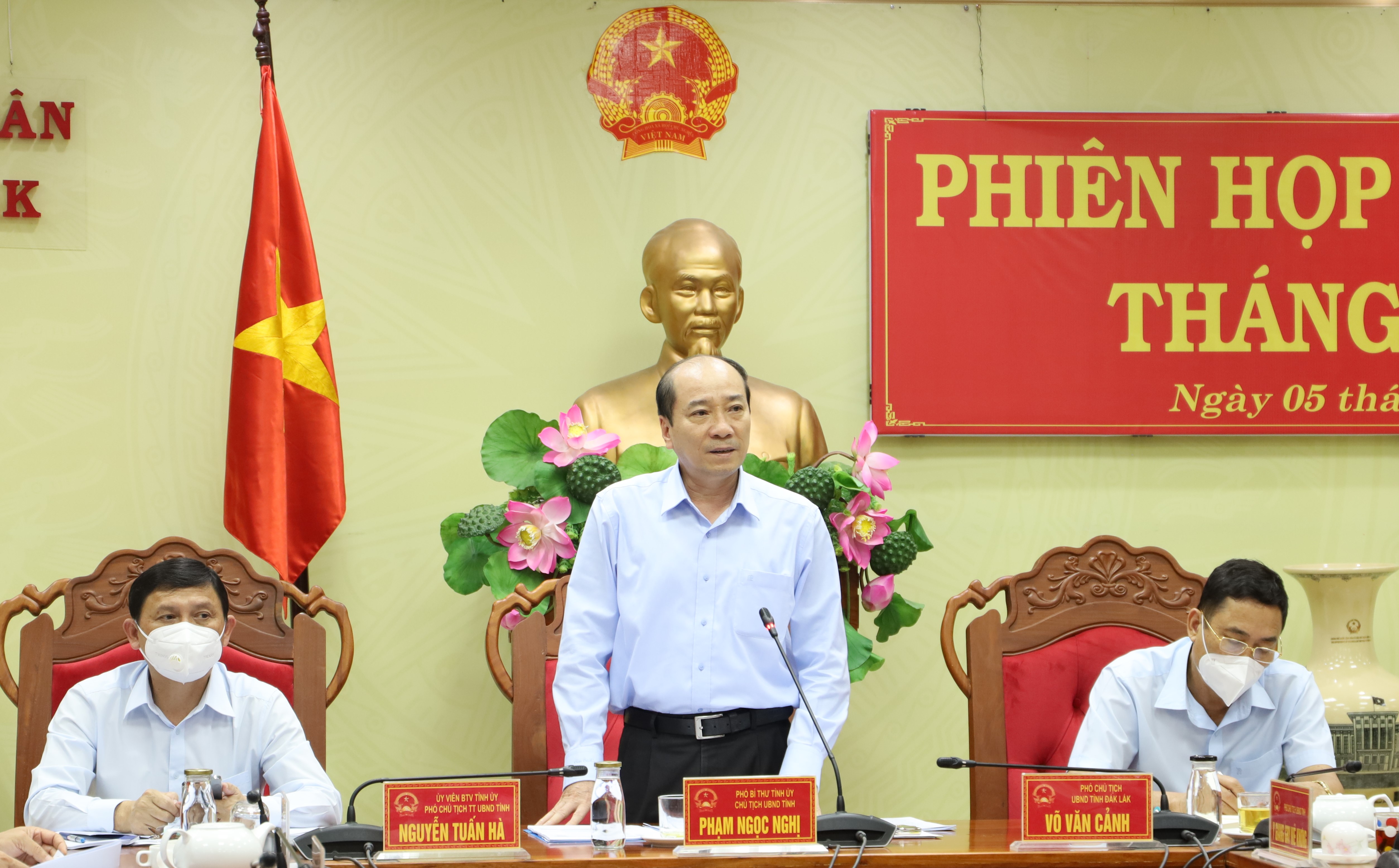 UBND tỉnh họp Phiên thường kỳ tháng 4/2022