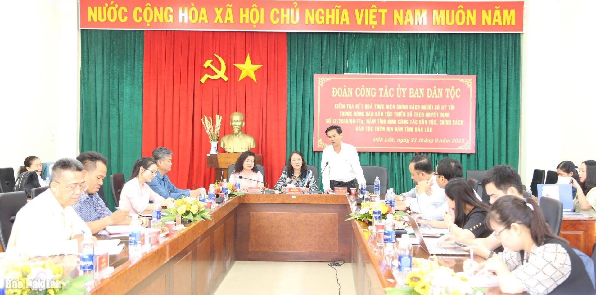 Đoàn công tác của Ủy Ban Dân tộc làm việc với tỉnh