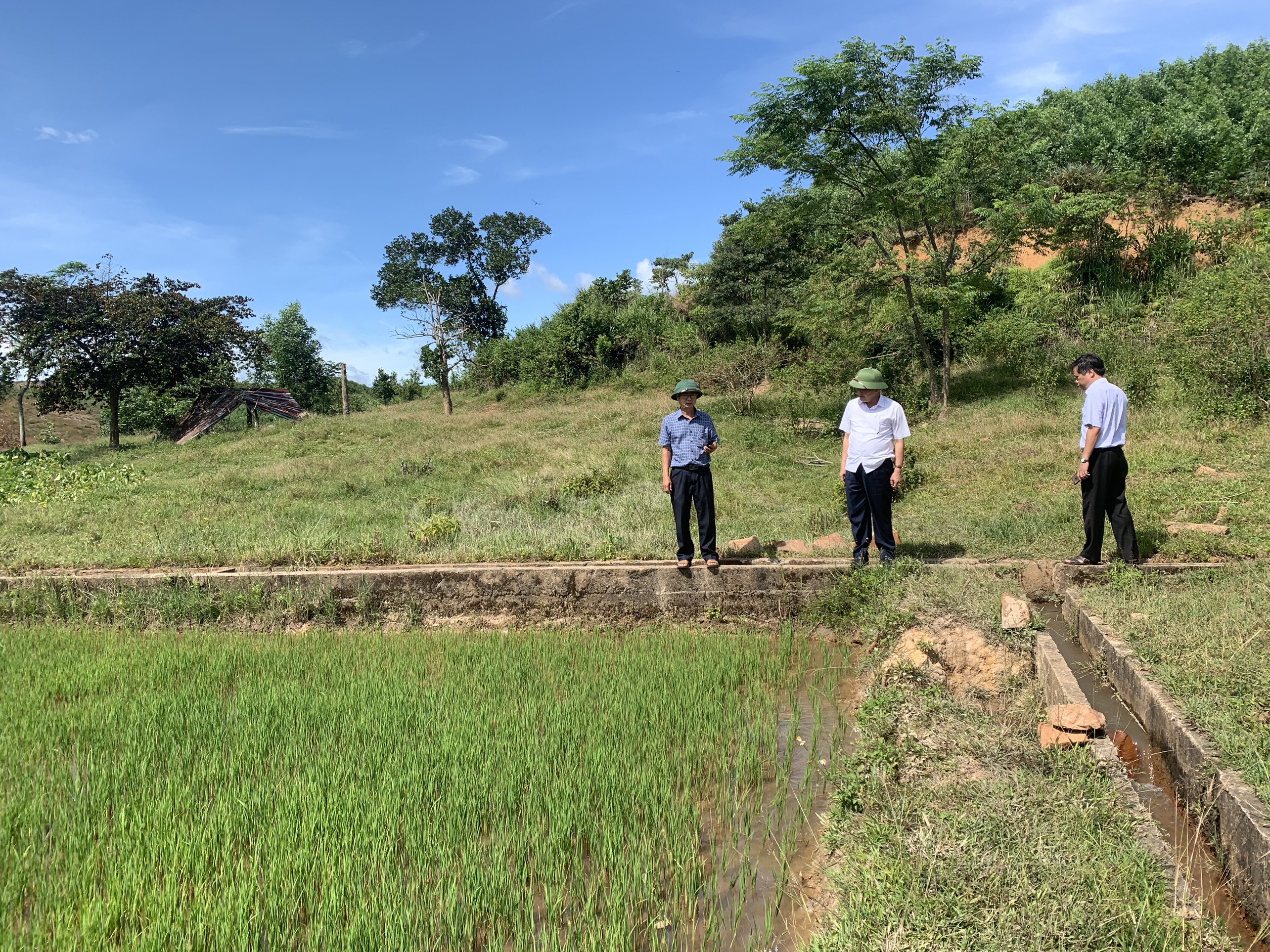 Chủ tịch UBND huyện M’Drắk kiểm tra công tác thuỷ lợi trên địa bàn