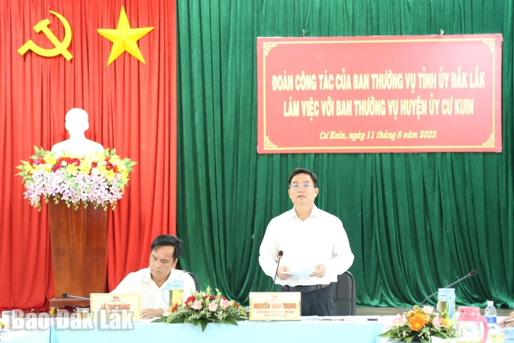 Đoàn công tác của Ban Thường vụ Tỉnh ủy làm việc với  huyện ủy Cư Kuin