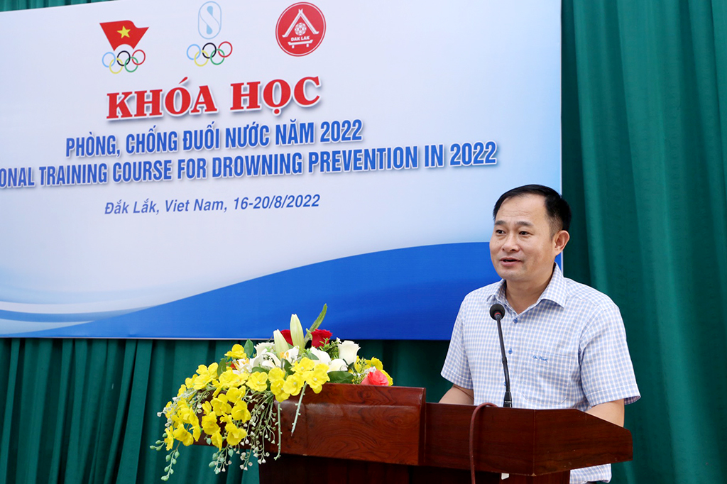 Khai mạc khóa học bơi cứu đuối cho Hướng dẫn viên cơ sở về Chương trình Bơi an toàn, phòng, chống đuối nước trẻ em