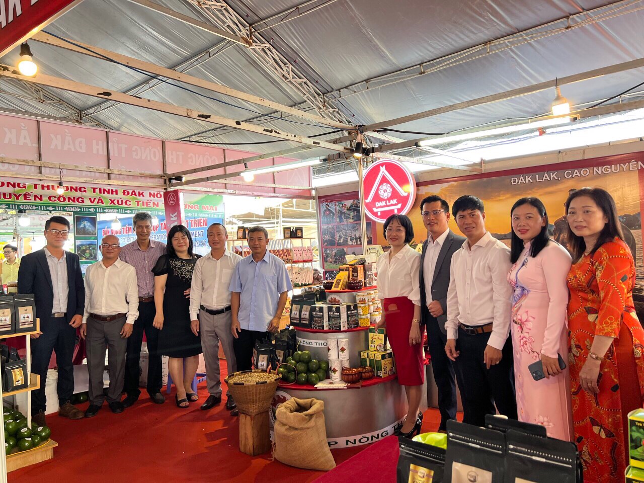 Đắk Lắk có 11 sản phẩm được trao chứng nhận đạt sản phẩm công nghiệp nông thôn tiêu biểu