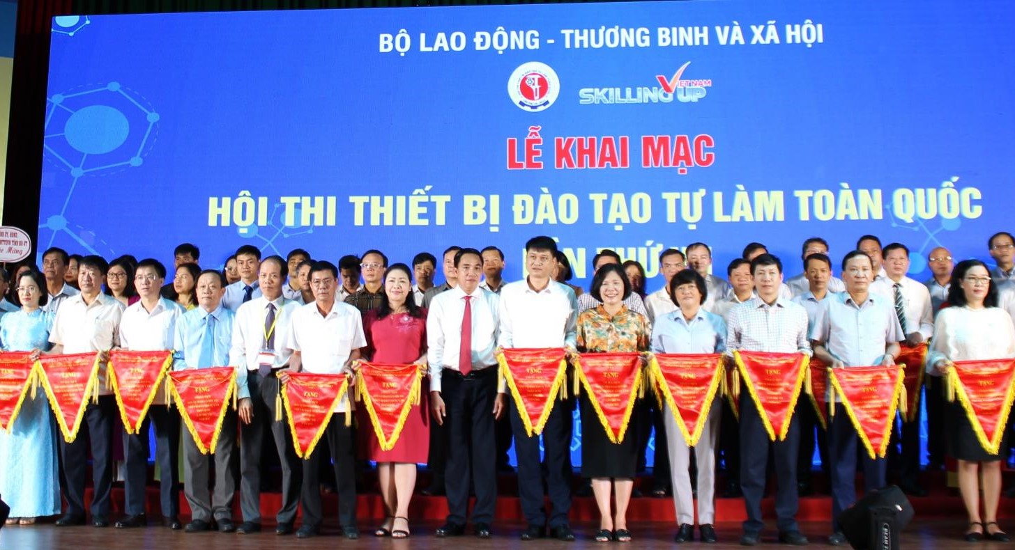 Đắk Lắk có 3 đơn vị tham gia Hội thi thiết bị đào tạo tự làm toàn quốc lần thứ VII năm 2022