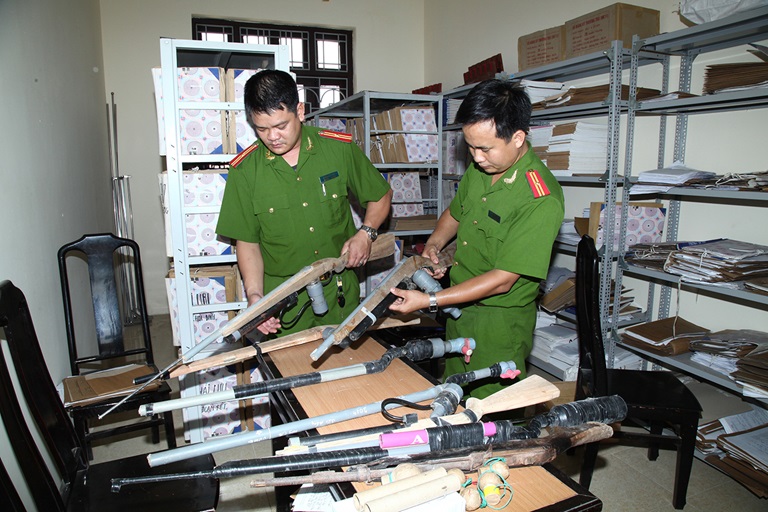 Tăng cường công tác quản lý, sử dụng vũ khí, vật liệu nổ, công cụ hỗ trợ và pháo trên địa bàn tỉnh