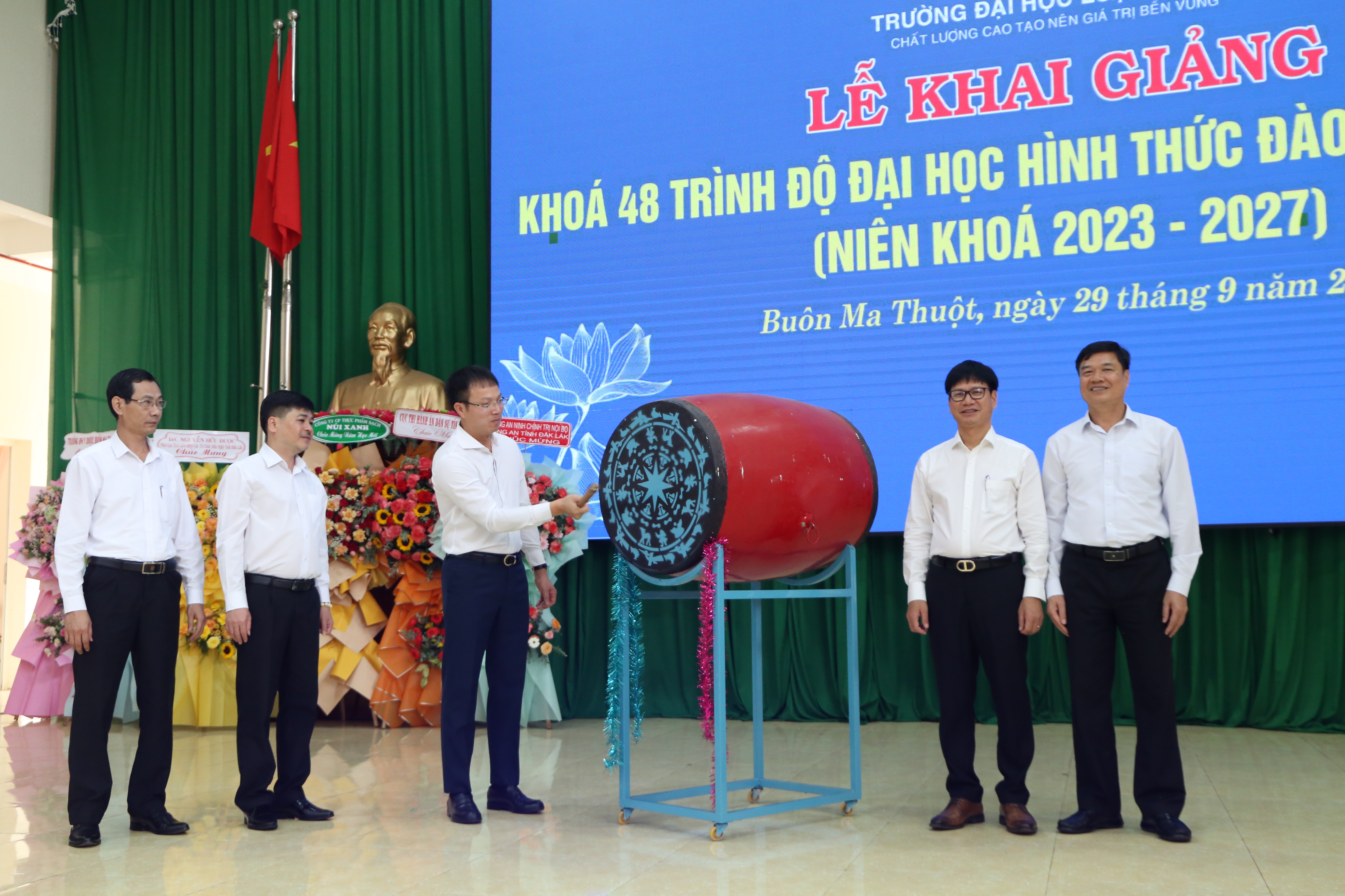 Trường Đại học Luật Hà Nội phân hiệu tại Đắk Lắk khai giảng khóa 48 (niên khóa 2023 – 2027)