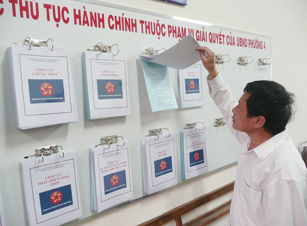 Quyết định về việc công bố Danh mục thủ tục hành chính được thay thế trong lĩnh vực Dân tộc thuộc thẩm quyền giải quyết của UBND cấp huyện trên địa bàn tỉnh Đắk Lắk