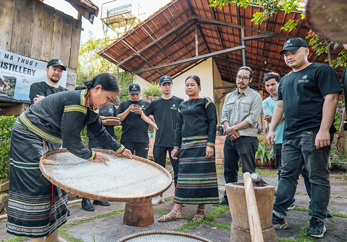 Thực hiện chiến lược phát triển các ngành công nghiệp văn hóa trên địa bàn tỉnh Đắk Lắk giai đoạn 2025 - 2030