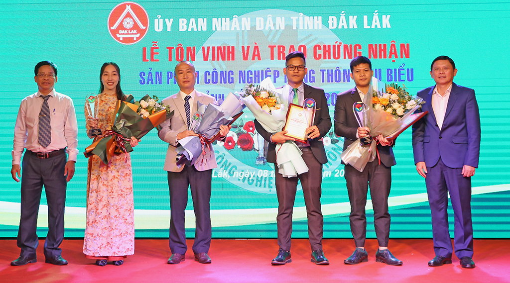 Tôn vinh 32 sản phẩm công nghiệp nông thôn tiêu biểu cấp tỉnh Đắk Lắk năm 2023