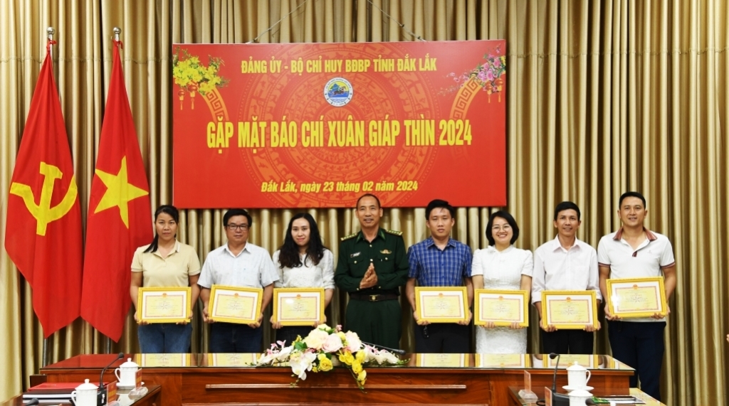 Bộ Chỉ huy Bộ đội Biên phòng tỉnh gặp mặt báo chí đầu Xuân Giáp Thìn năm 2024